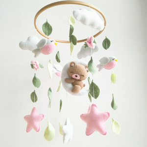 CE CPC vente chaude 2023 produits pour bébés peluche ours endormi oiseau suspendu <span class=keywords><strong>boule</strong></span> de laine peluches en bois feutre berceau coran bébé mobiles - Product Image 4