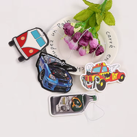 Produit populaire Bon marché Accessoires de parfum en papier pour modèles de voitures Désodorisant de voiture personnalisé pour pièces automobiles