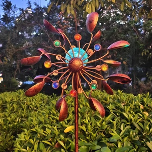 Molinillo de Viento Decorativo para Exteriores con Luz Solar de 6 Colores, 360° °   Esculturas de Viento Giratorias Grandes de Metal, Molinos de Viento para Jardín - Product Image 1