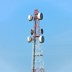 Tour de télécommunication angulaire en acier de 5g 45 50 55 65 70 80 mètres avec trois pieds de support certifiée ISO9001 - Product Image 1