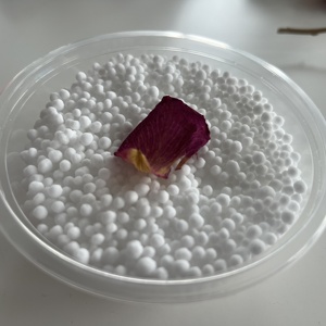 Fertilizante Nitrogenado <span class=keywords><strong>Urea</strong></span> N46 Granular 46% Nutriente Fórmula de Rápida Disolución Polímero Kerge Shandong Jardinería Doméstica Agricultura Comercial - Product Image 2