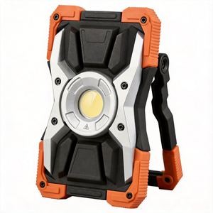 Projecteur LED polyvalent durable avec boîtier entièrement métallique, batterie intégrée, conception économique - Product Image 1