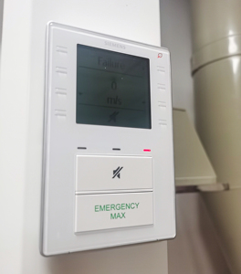 Contrôle industriel avec écran tactile capacitif 1280x720 pour système de ventilation de hotte à flux variable (VAV) avec boîtier ABS - Product Image 6