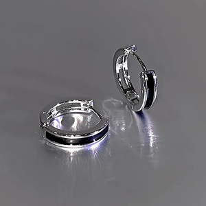 Orecchini Minimalisti in Smalto per Donne, Gioielli Eleganti per Uso Quotidiano - Product Image 5