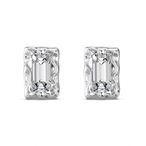 Dylam, Proveedor de Joyería con Más de 10 Años de Experiencia, Aretes de Plata S925 con Circonita Cúbica Rectangular 5A para Mujer - Product Image 1