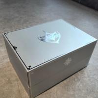 Boîte d'emballage en carton rigide haut de gamme, boîte cadeau argentée personnalisée, personnalisation de l'insert, luxe pour les produits électroniques