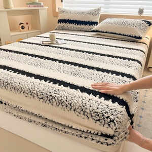 Premium Winter Jacquard Bedding Set Thickened Mattress Protector Cozy Milk Velvet <strong>Fitted</strong> <strong>Sheet</strong> Bed Cover - Product Image 1
