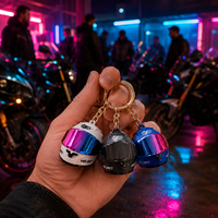 Porte-clés casque de moto lumineux pour clés de vélo, mini-casque LED avec visière relevable, cadeau pour motards