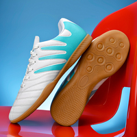 Chaussures de football prises en charge ODM/OEM pour hommes et femmes Vente en gros en usine de chaussures d'entraînement sportif d'intérieur antidérapantes Conception à fond plat