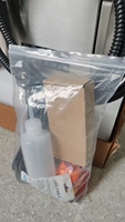 Imprimante CIJ industrielle pour le codage par lots des bouteilles de produits chimiques, des fûts de lubrifiants et des bidons