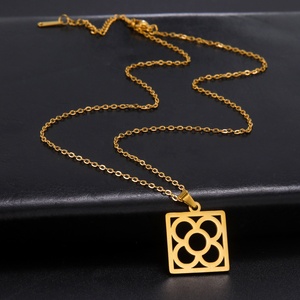<span class=keywords><strong>Barcelona</strong></span> flor símbolo cuadrado colgante collar mujer moda gargantilla cuello cadena Acero inoxidable joyería regalo - Product Image 1