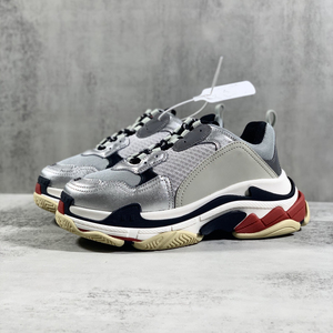 Baskets blanches uniques pour hommes, chaussures épaisses de luxe, baskets plateforme pour femmes, chaussures de sport de créateur grande taille pour l'extérieur, chaussures de course - Product Image 1