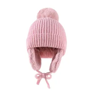 HZM-23330 bán buôn dễ thương earflap hat Beanie lạnh mùa đông trẻ em trẻ em bé đan mũ với lông Pom Pom bóng