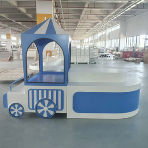 Estantes de Exhibición de Góndola de Madera Lavables, Preensamblados y Modernos, Personalizados para Tiendas Boutique y Diseño de Interiores de Tiendas de Juguetes y Arte - Product Image 1