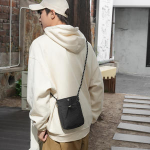 2026 四季百搭情侣时尚品牌休闲简约潮流单肩斜挎手机包格子图案 - Product Image 3