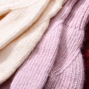 Gants d'hiver cinq doigts en laine mérinos personnalisés pour femmes – Cachemire et laine confortables, taille unique élastique - Product Image 2