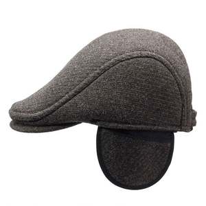 En gros, Bérets d'hiver pour hommes d'extérieur, chauds, en polaire épaisse, à rayures, avec cache-oreilles, style casquette Peaky et casquette Ivy pour hommes seniors - Product Image 3