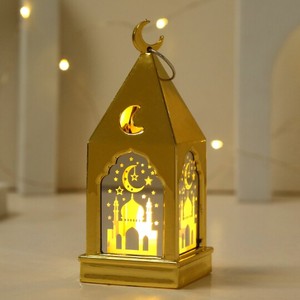 Nueva Lámpara Marroquí Dorada con Diseño de Luna y Estrella, Portavelas Árabe para Decoración de Mesa en Ramadán y Festividades - Product Image 4