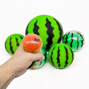 Pelota Antiestrés de Malla de Sandía Gigante de 10 cm con Cuentas de Agua, Juguete Blandito para Niñas, Niños, Adultos - Marca Mayorista - Product Image 1