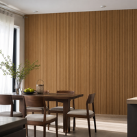 Revestimiento de Pared Interior Ynori WPC, Roble Gris Claro 160x22mm, Ecológico, Ignífugo e Impermeable para Sala de Estar de Lujo