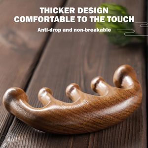 Peine de masaje de madera pura natural hecho a mano con cinco dientes, peine de sándalo hecho a mano para el cuidado de la cabeza, relajación y masaje de puntos de acupuntura - Product Image 4