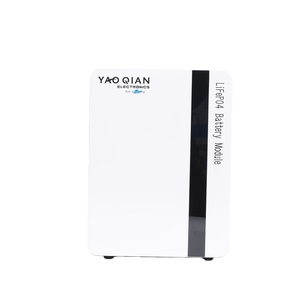 Sistema di Accumulo Solare Domestico Ibrido con Batteria al Litio Fosfato 48V 51.2V 100Ah 10kWh 20kWh Impilabile IP65 CAN - Product Image 1