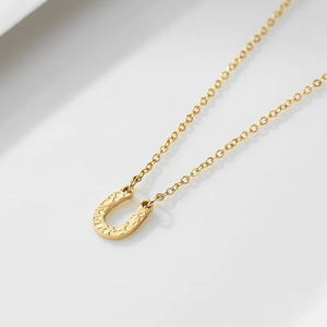 Nouveau collier pendentif en acier inoxydable de luxe en forme de U, bijoux à la mode pour femmes, parfait pour les tenues décontractées, bijoux tendance - Product Image 2
