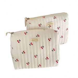 Sac à couches matelassé en coton biologique avec fermeture éclair, motif cerise mignon, pour maquillage et cosmétiques, écologique et sans BPA, vente en gros - Product Image 1