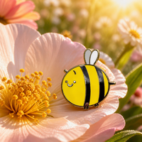 Broche Abeille Souriante Mignonne en Émail Souple, Broche Abeille Jaune avec Contour Doré, Badge Insecte, Cadeau, Épingles de Revers en Métal Noir pour les Amateurs de Miel