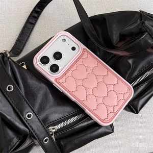 เคสโทรศัพท์รูปหัวใจสุดหรูสำหรับ iPhone 16 ป้องกันการกระแทก ผลิตจากหนัง PU น่ารัก สำหรับ iPhone 16 Plus - Product Image 5