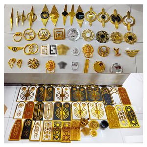 Hebillas Decorativas Doradas de Plástico para Sofá, Accesorios de Ferretería para Muebles de Varios Estilos, Venta al por Mayor - Product Image 1