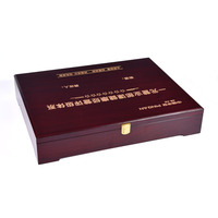 Boîte cadeau personnalisée en MDF avec gravure laser et impression sérigraphique pour pièces commémoratives d'entreprise et emballage de logos