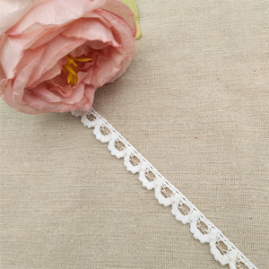 Accesorio decorativo de volantes solubles en agua de punto de encaje francés blanco de alta calidad para técnicas de prendas y bolsos - Product Image 4