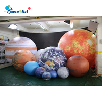 Décoration de planètes gonflables sur le thème de l'espace Grand modèle de Noël avec souffleur Matériau en PVC Style boule Petites décorations de planète