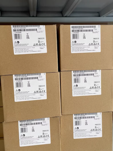 בקר מודול PLC חדש לגמרי של סימנס S7 1200 SIMATIC S7-1200 CPU 1215C DC/DC/DC 6ES7215-1AG40/1HG40/1BG40-0XB0 מקורי - Product Image 2