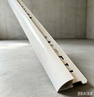 Bande de protection d'angle murale en plastique à bord plat, profilé standard personnalisable pour la production, protection d'angle carrant