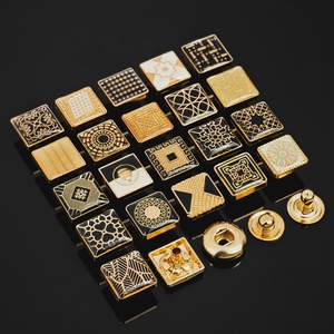 กระดุมเสื้อผ้าผู้ชายแบบสแนป 4 ส่วน ขนาด 12 มม. รูปทรงสี่เหลี่ยม ผลิตจากโลหะผสมสังกะสี  รับทำโลโก้ตามสั่ง  ลดราคาจากโรงงาน - Product Image 1