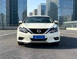นิสสัน เทียน่า ปี 2020 เครื่องยนต์ 2.0 ลิตร เกียร์ CVT น้ำมันเบนซิน รถเก๋ง 4 ประตู 5 ที่นั่ง ขับเคลื่อนล้อหน้า พวงมาลัยซ้าย ภายในสีเข้ม เบาะผ้า ยาง R17 รถครอบครัวมือสอง - Product Image 1