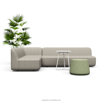 Canapé d'angle modulable en forme de L, moderne, coloré et créatif, pour le bureau et les loisirs, avec un lit extensible simple et irrégulier, garnissage en éponge