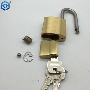 वाइड लॉक बॉडी के साथ कुंजी के साथ ठोस पीतल विनिमेय कोर पैडलॉक - Product Image 3