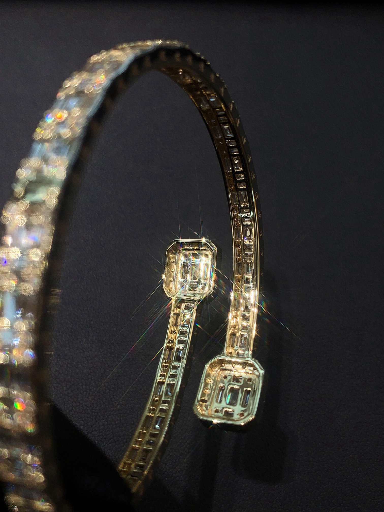 9 carat gold bangles