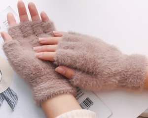 الفتيات النساء الصلبة فو فرو منك نصف أصابع القفازات - Product Image 1