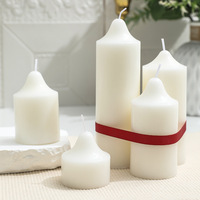 Bougies Pilier Cylindriques Blanches Ivoire Sans Flamme Personnalisées avec Logo pour Décoration Maison, Mariage et Église - Vente en Gros