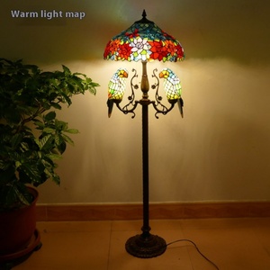 Lampe de sol en verre teinté de 46 cm de diamètre, inspirée de Tiffany, avec base E27/E26, lampes verticales LED pour bureau moderne, chambre à coucher, salon - Product Image 4