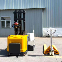 Chariot élévateur semi-électrique portatif de 2 tonnes, portée de levage de 5 mètres, type marcheur, pour la vente