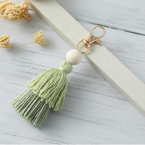 Porte-clés en coton fait main style bohème 2026 avec pompon, porte-clés en macramé, breloque de sac - Product Image 3