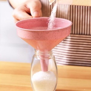 <b>Kitchen</b> Oil Wine <b>Funnel</b> Practical Wheat Straw <b>Funnel</b> Pour Transferring Liquid Oil Household Wine Vessel Liquid Oil <b>Funnel</b> - Product Image 3