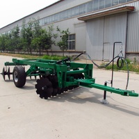 Herse à disques robuste à traction pour tracteur agricole avec disques festonnés et disque lisse