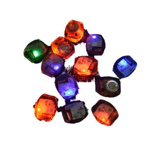 도매 만화 귀여운 PVC <span class=keywords><strong>LED</strong></span> 발광 야광 참 장식품 어린이 신발 DIY 부품 클로그 장식 - Product Image 6