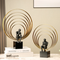 Statue de luxe en résine représentant une figure humaine, artisanat en métal, ornement de bureau personnalisé pour la décoration intérieure de la maison et du bureau, cadeaux, vente en gros d'usine